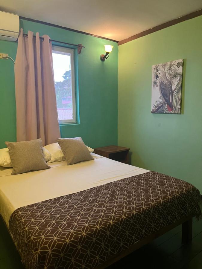 Hostal Cay บาสติเมนตอส ภายนอก รูปภาพ
