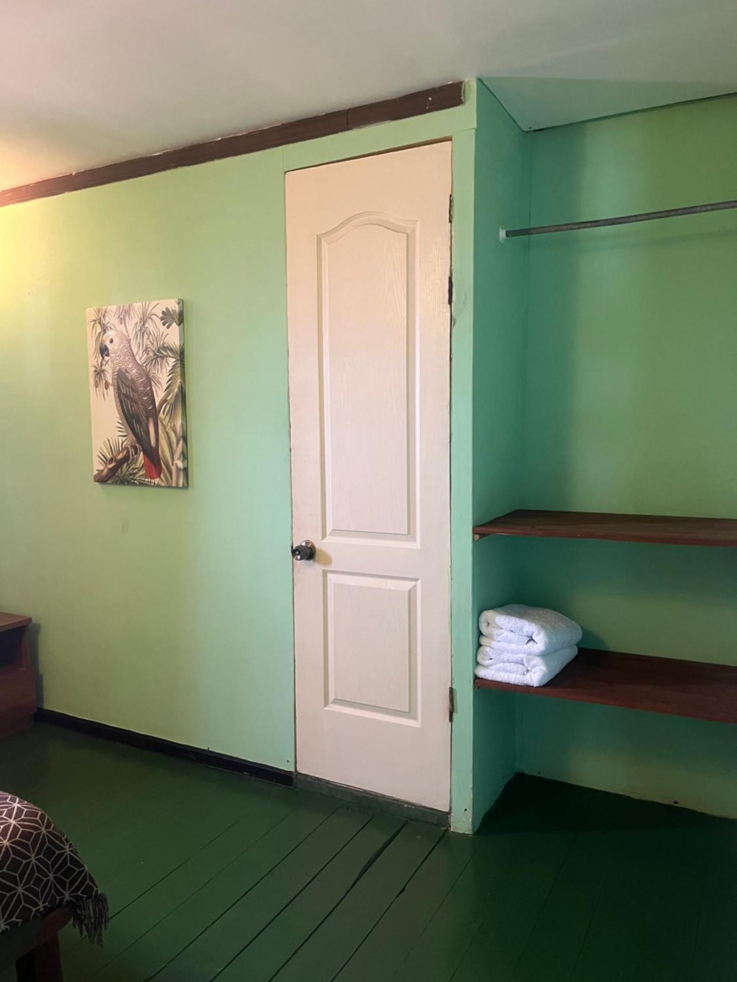 Hostal Cay บาสติเมนตอส ภายนอก รูปภาพ