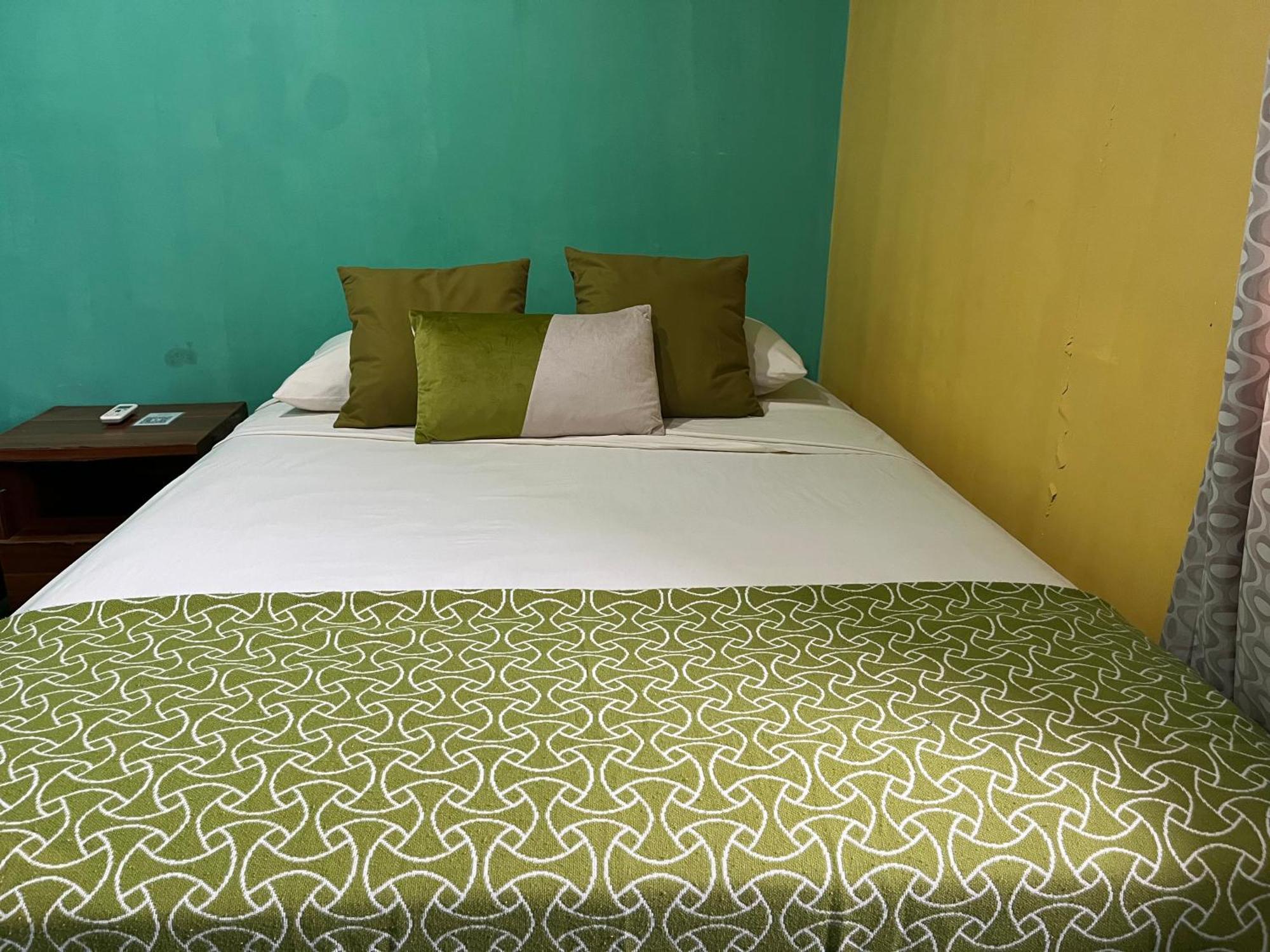Hostal Cay บาสติเมนตอส ภายนอก รูปภาพ