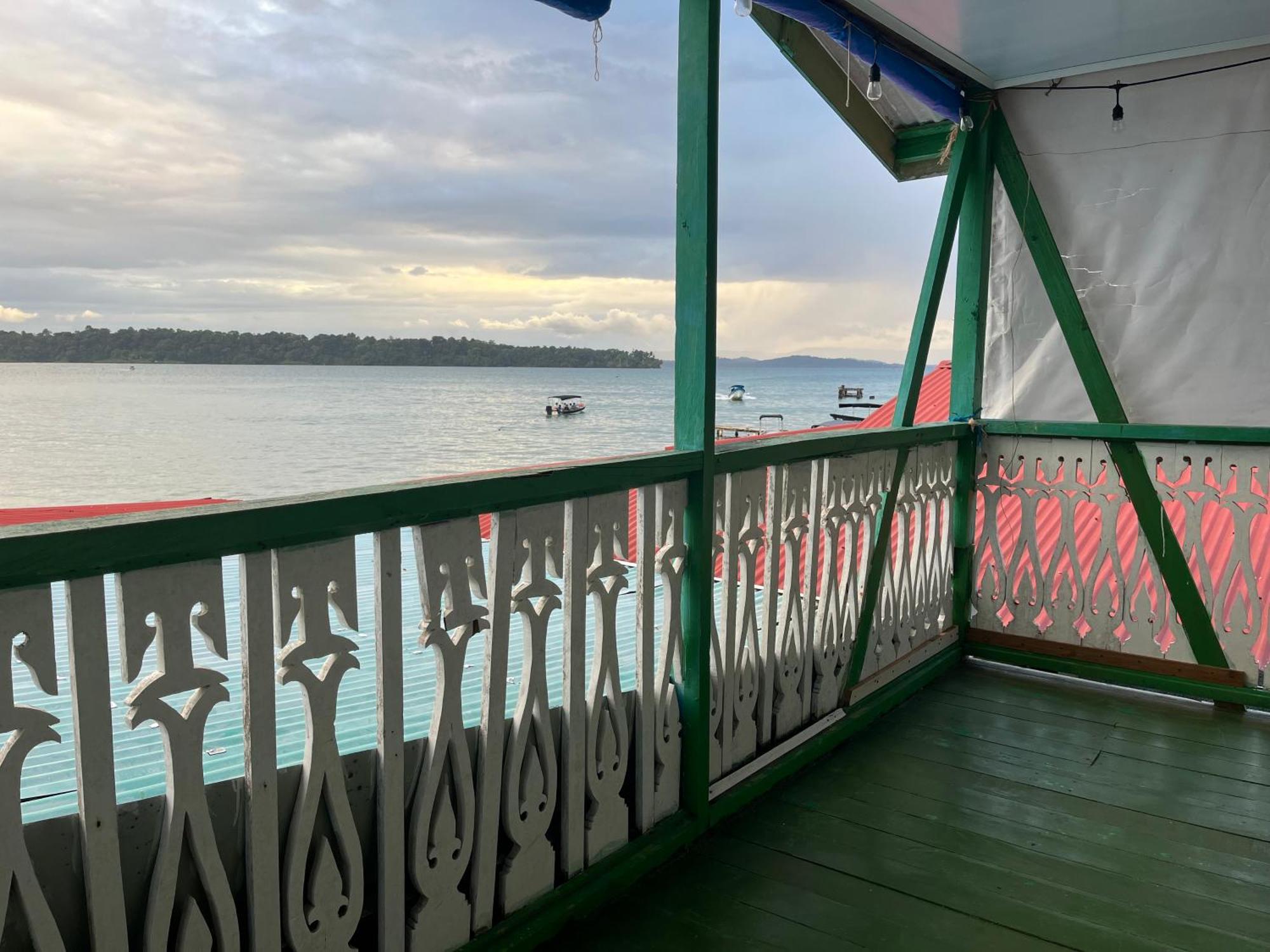 Hostal Cay บาสติเมนตอส ภายนอก รูปภาพ