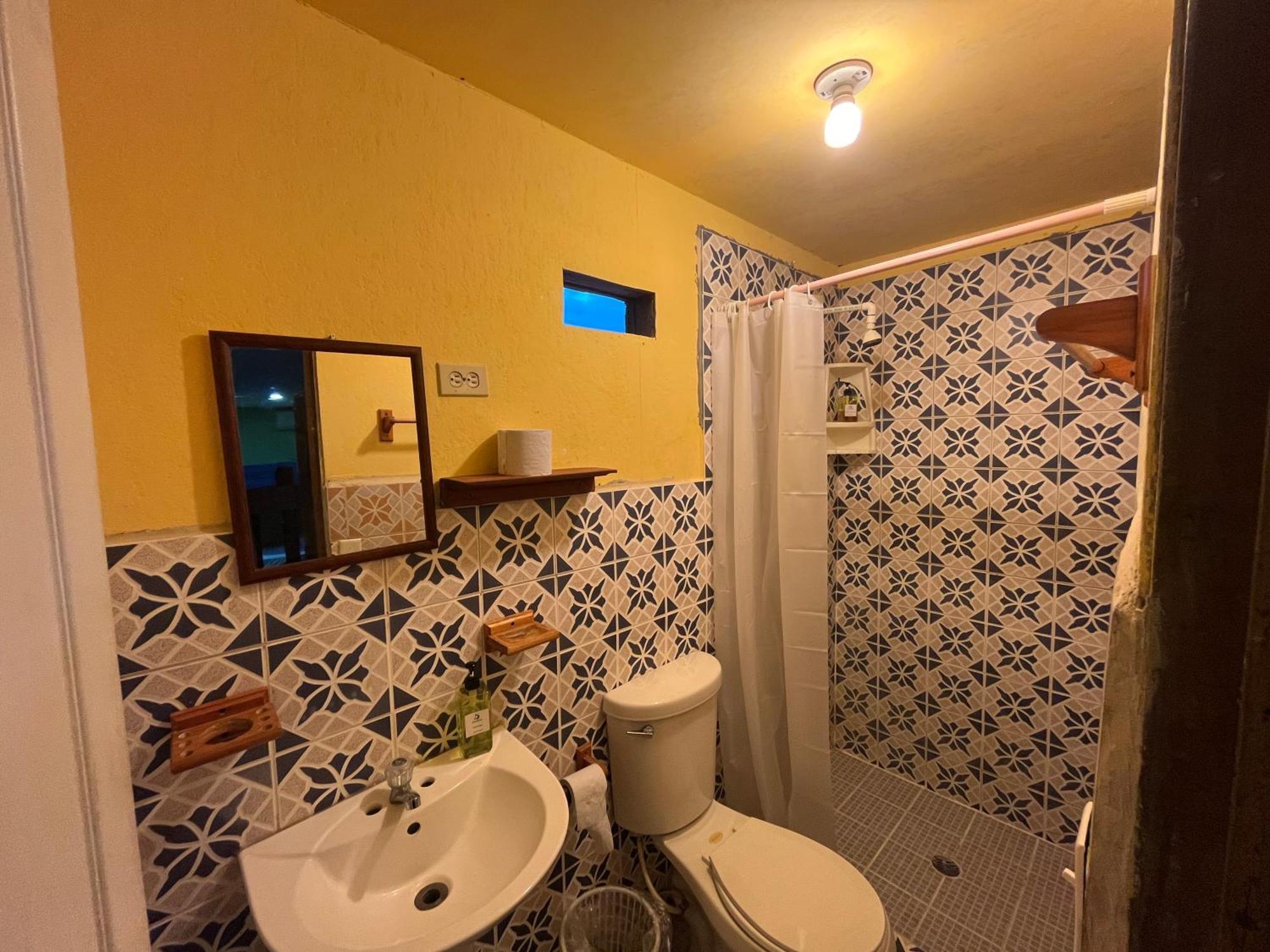 Hostal Cay บาสติเมนตอส ภายนอก รูปภาพ