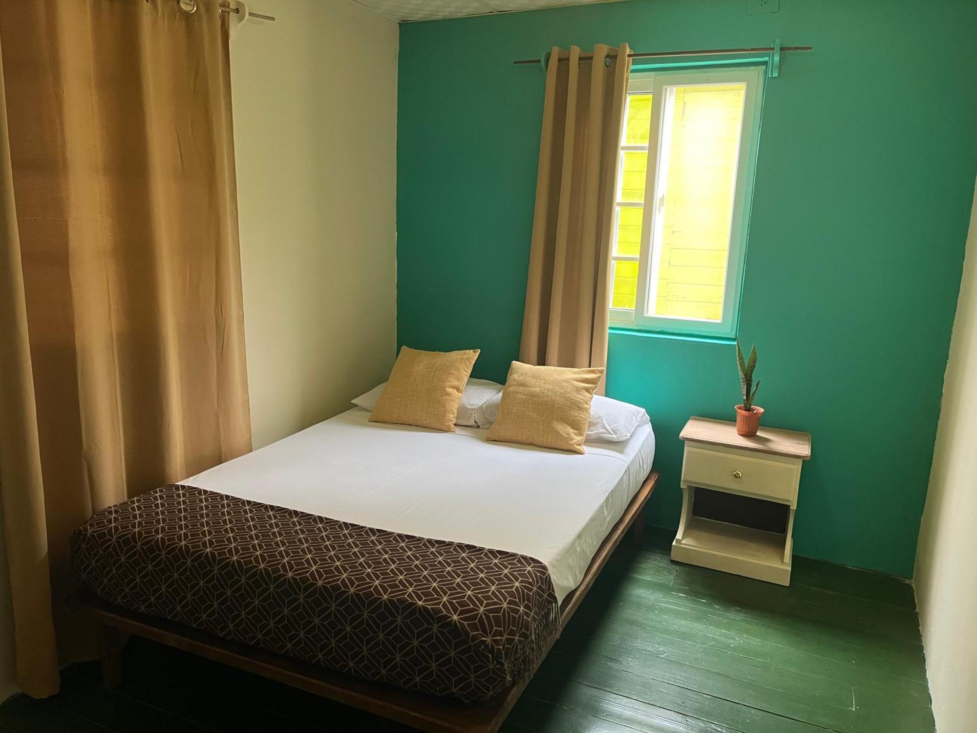 Hostal Cay บาสติเมนตอส ภายนอก รูปภาพ